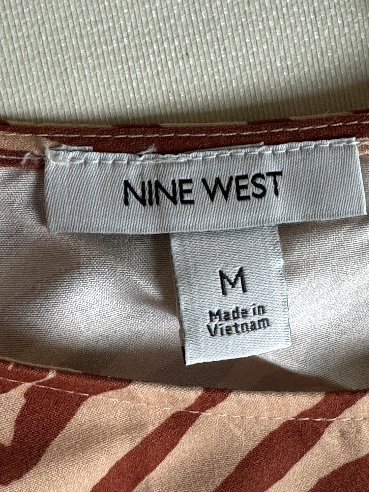 Nine West Women’s Animal Print Dress Sz M.        (B.53)