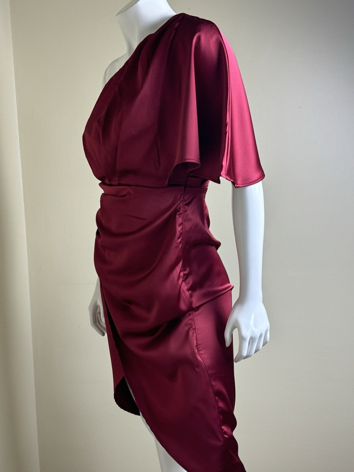 CUPSHE Women’s Red Satin One Shoulder Dress Sz S       (B.107)