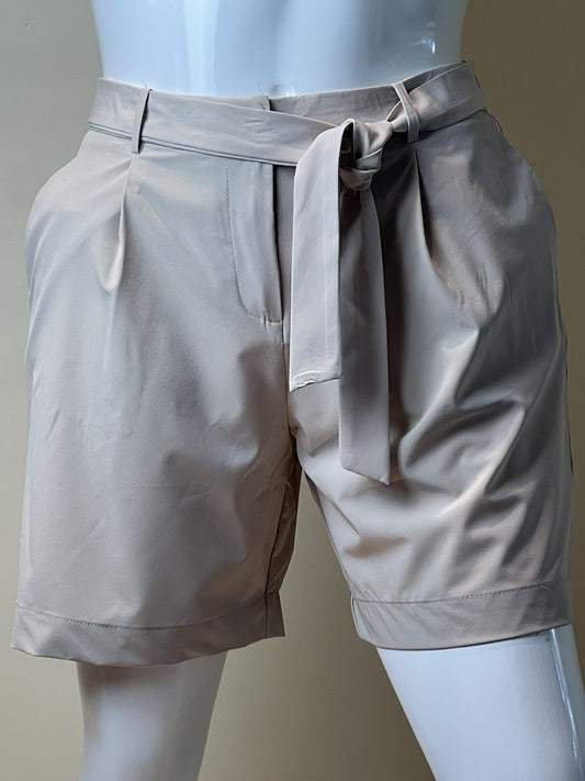 $79 Calvin Klein Shorts Women’s Sz 12 Chino