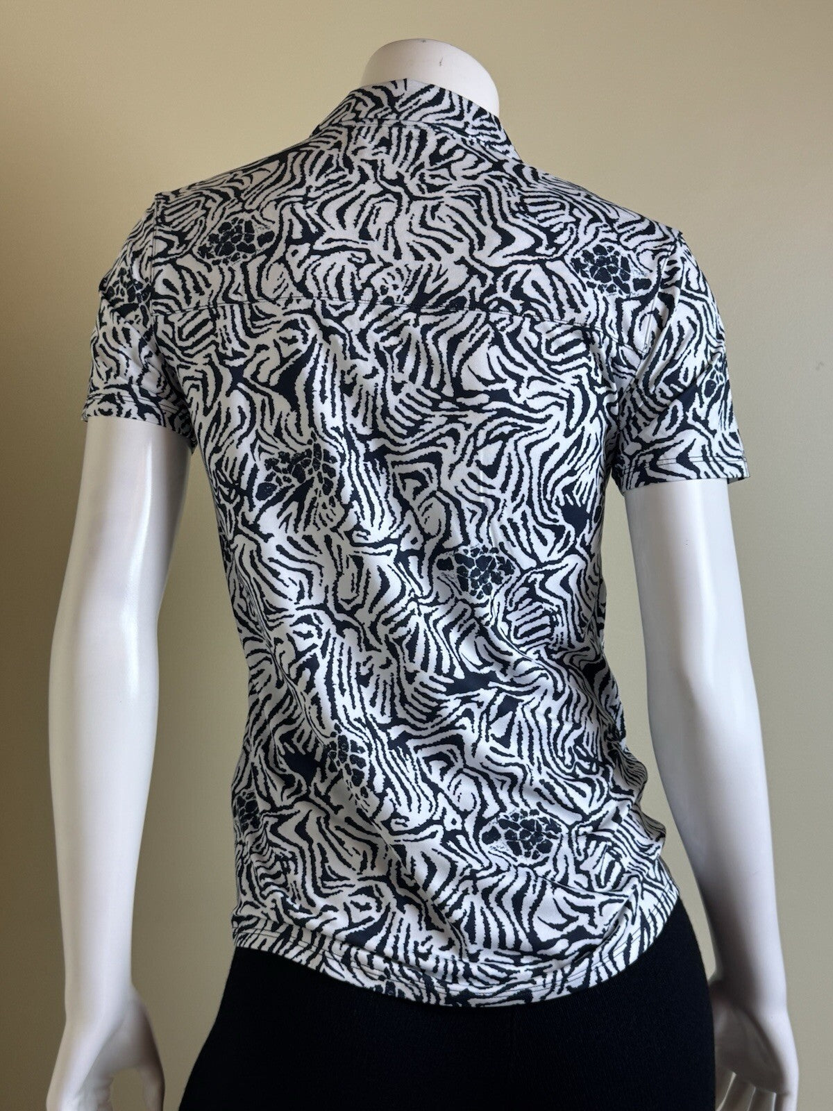 Puma Women’s Golf Shirt Sz S.   (B.113/7)