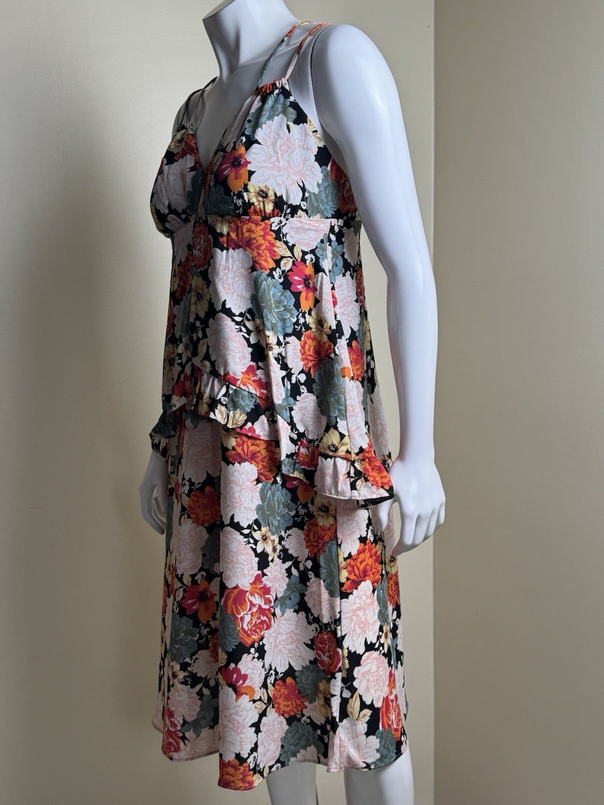 Eclair Women’s Ruffle Floral Dress Size S.  (B.176)