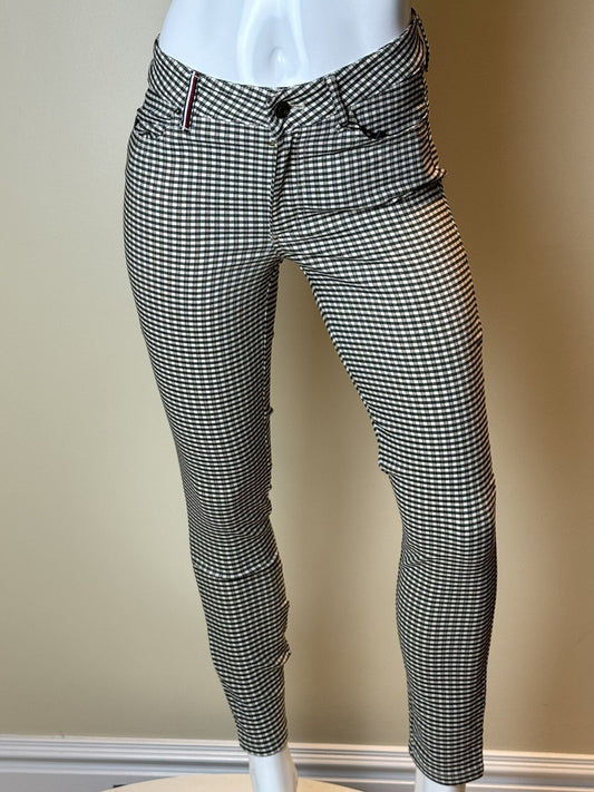 $89 Tommy Hilfiger Women’s Plaid Pants Sz 2.   (B.67)