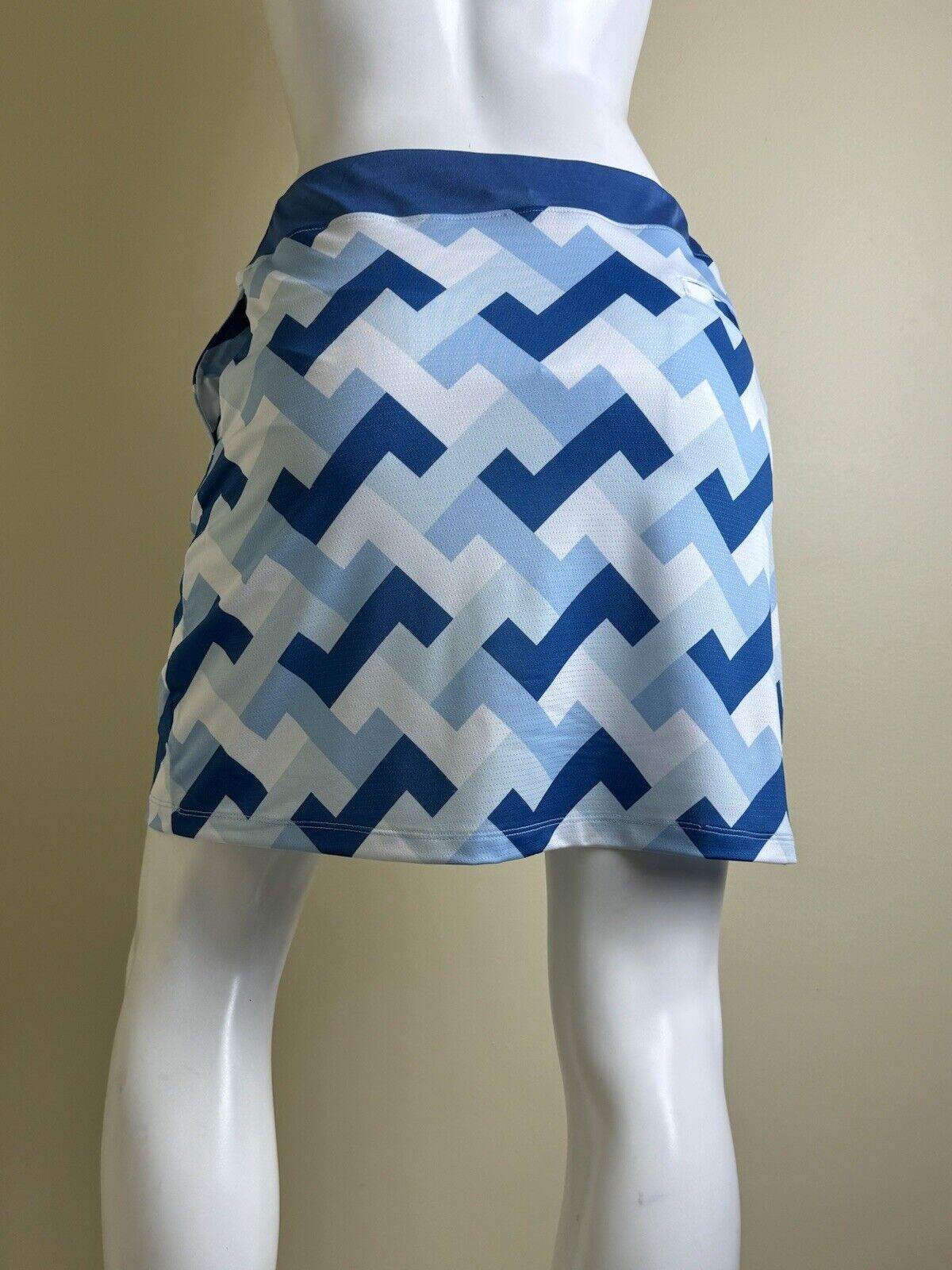 Sport Haley Women’s Golf Skirt Skort Sz M  (B.83)