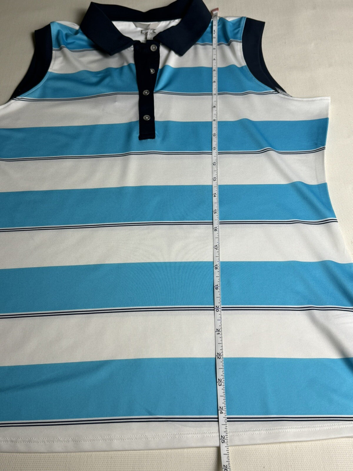Cutter and Buck Women’s White Blue Polo Shirt Size M.     (B.68)