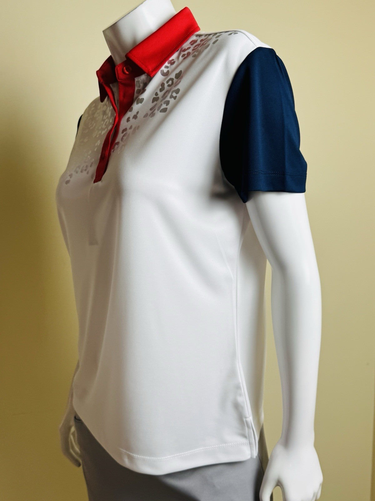 $60 Monterey Club Women's Golf Shirt Short Sleeve Sz M      (B.070)