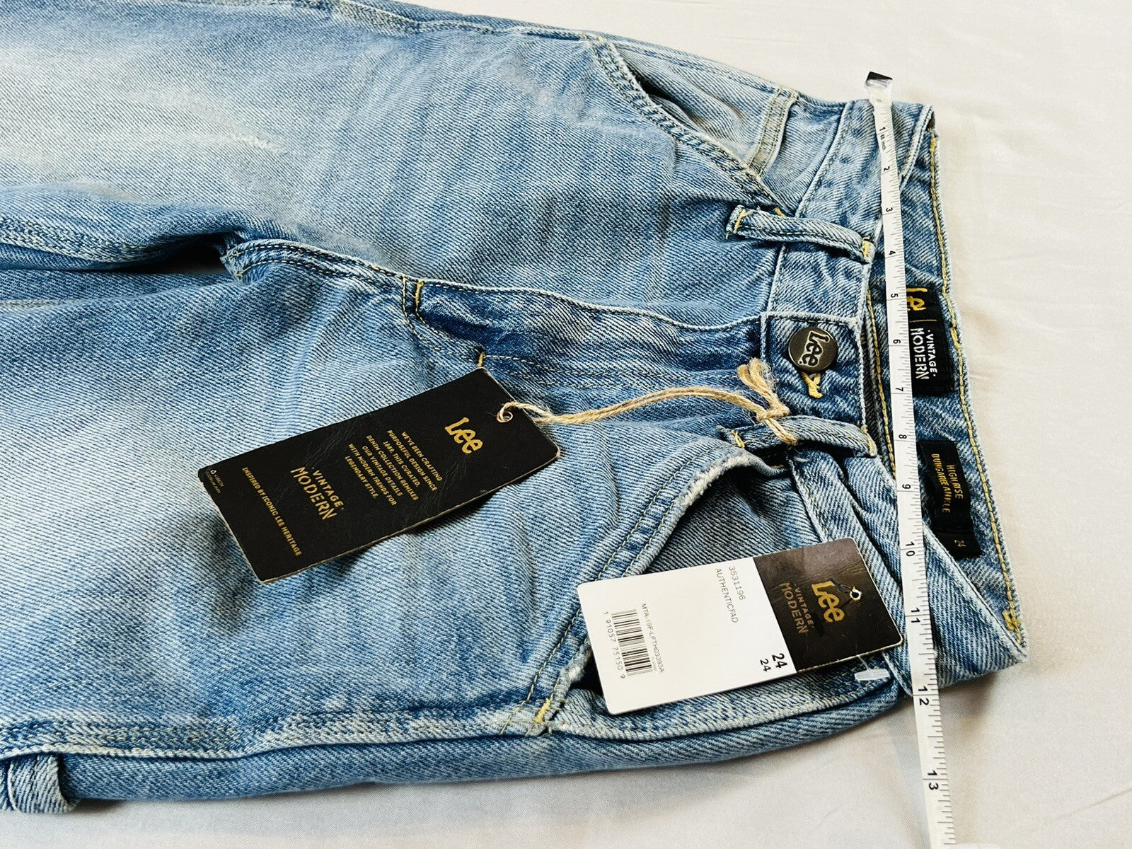 LEE Women’s Vintage Modern High Rise Jean Size 24 M