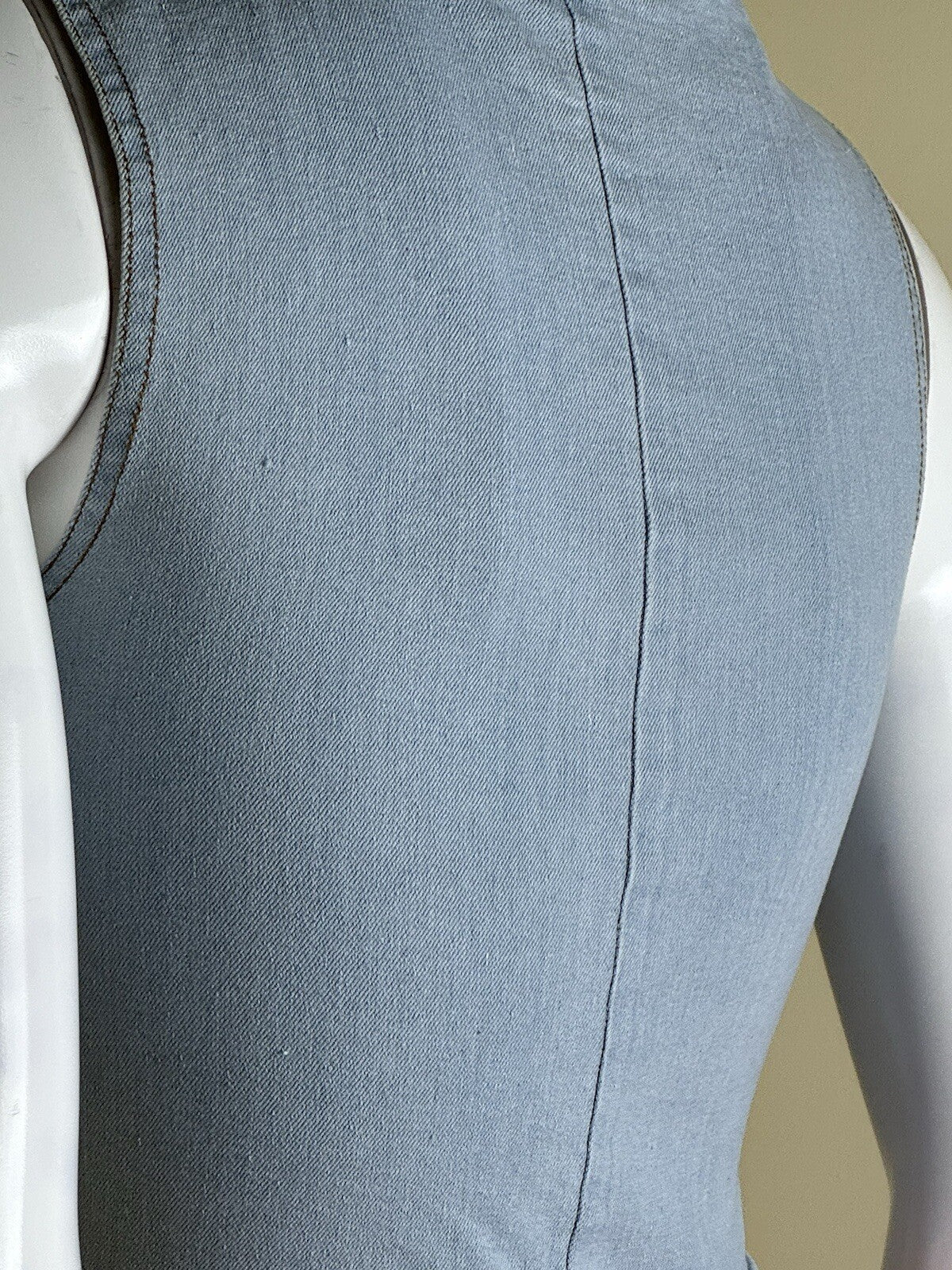 $67 bebe Women’s Rhinestone Vest Sleeveless Denim Sz S. (B.53)