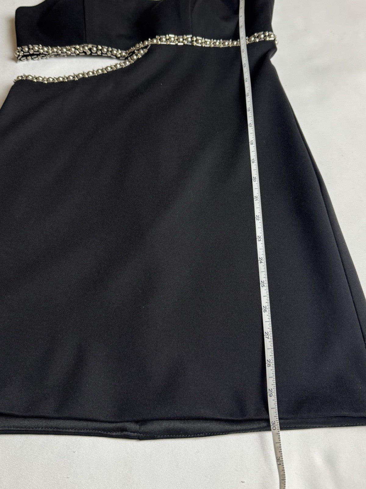 MAC DUGGAL Black Rhinestone Dress.Size 4.     (B.168)