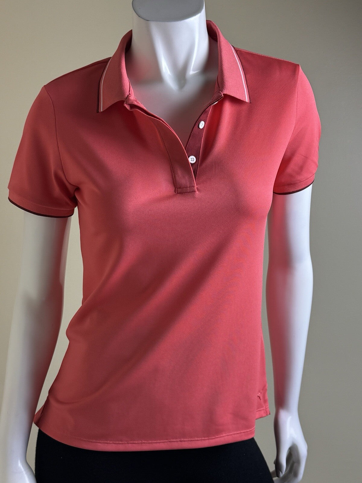 Puma Women’s Golf Shirt Sz S.   (B.131/6)