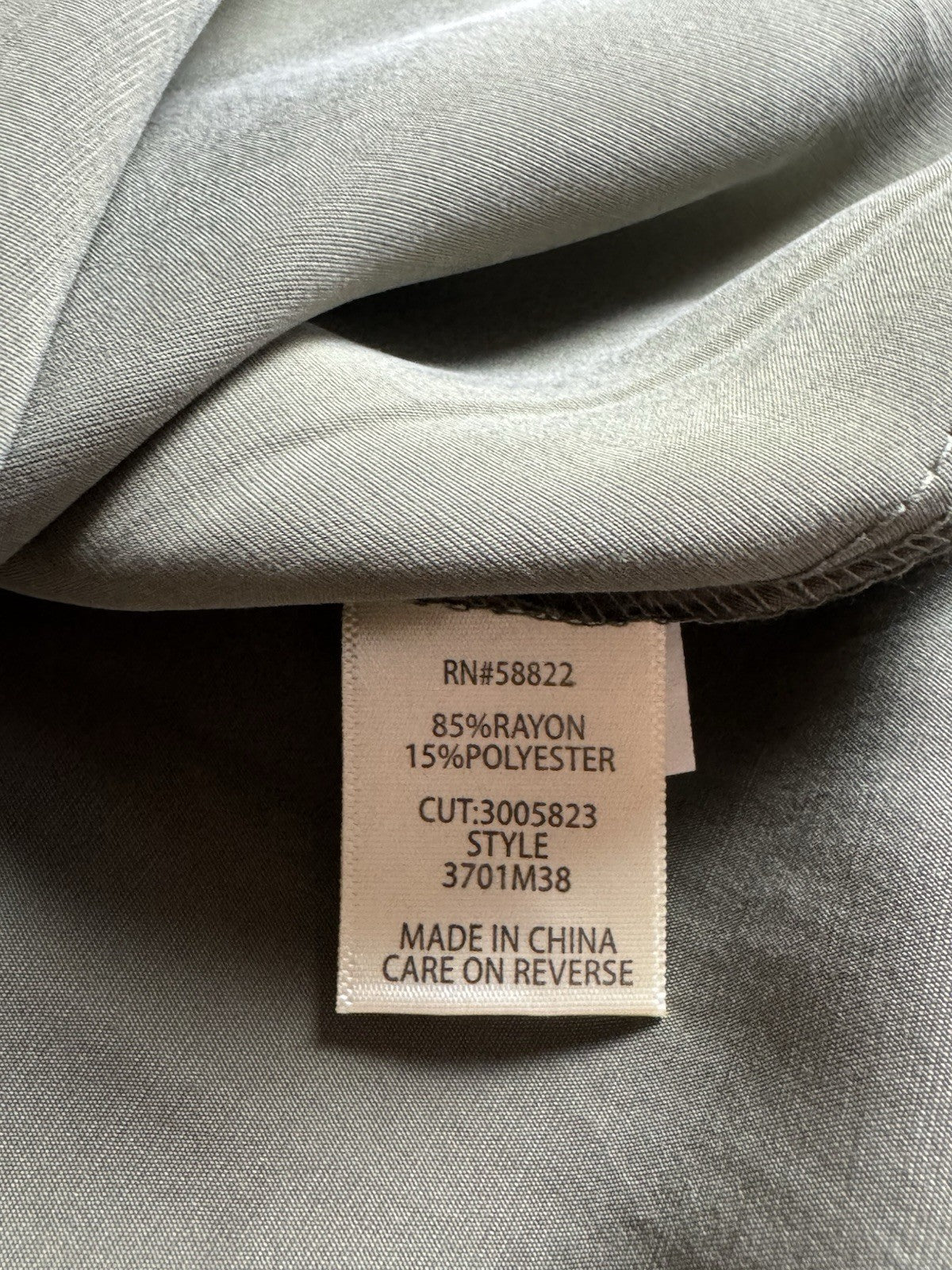 $128 Max Studio Women’s Long Sleeve Shirt Size L.  (B.181)