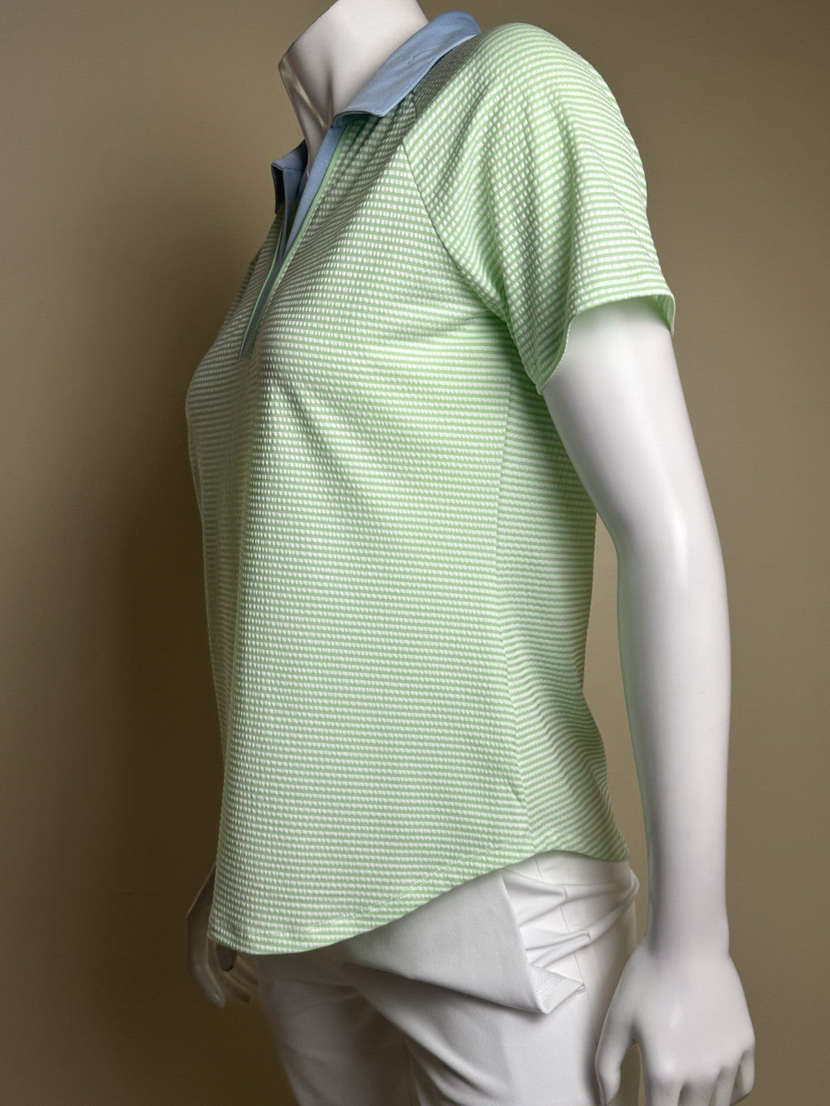 Sport Haley Women's Golf Shirt Sz M.        (B.172)