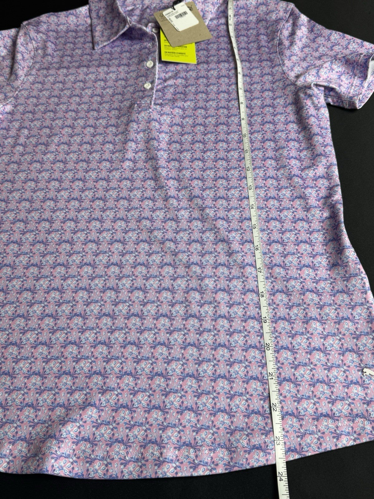 Puma Women’s Golf Shirt Sz S.   (B.172)