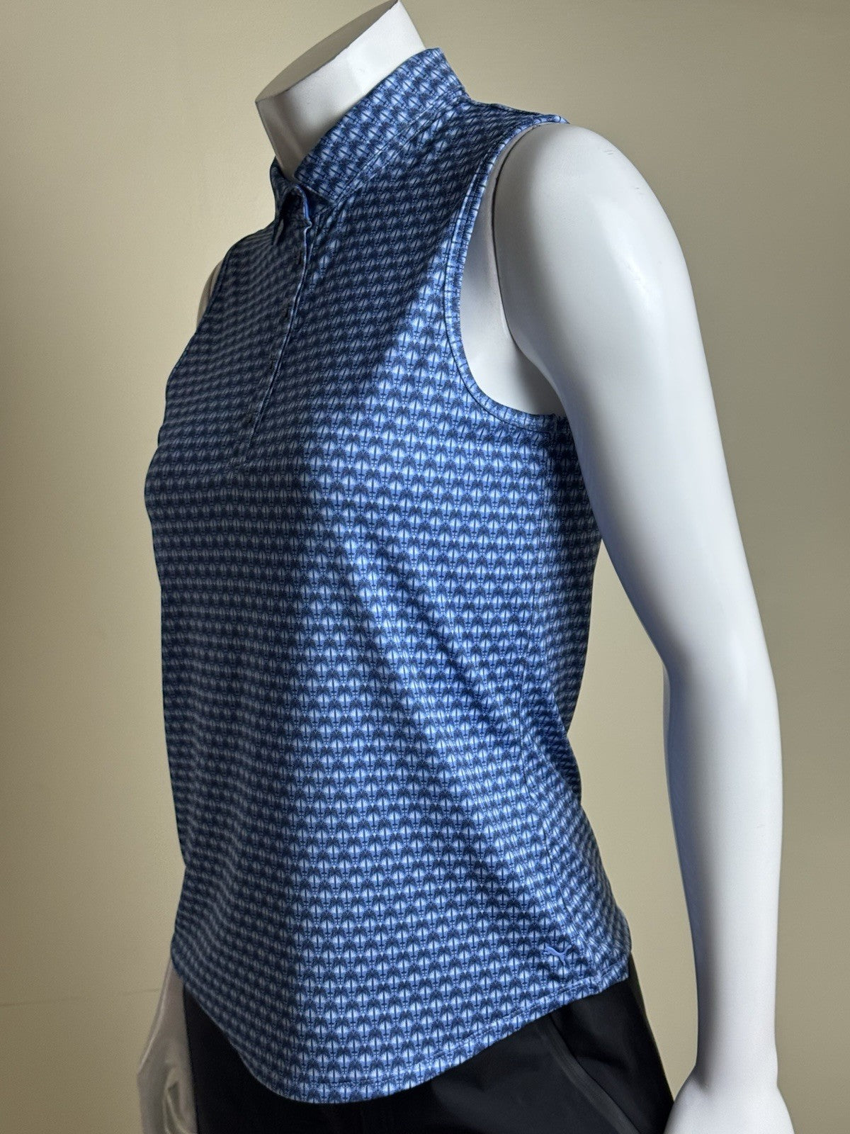 Puma Women’s Golf Shirt Sz S.   (B.183/2)