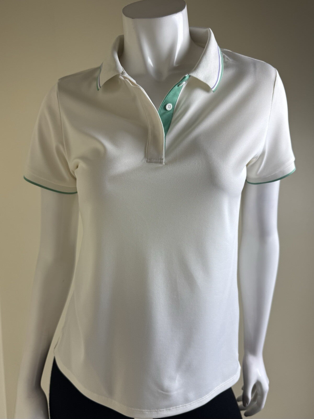 Puma Women’s Golf Shirt Sz S.   (B.130/7)