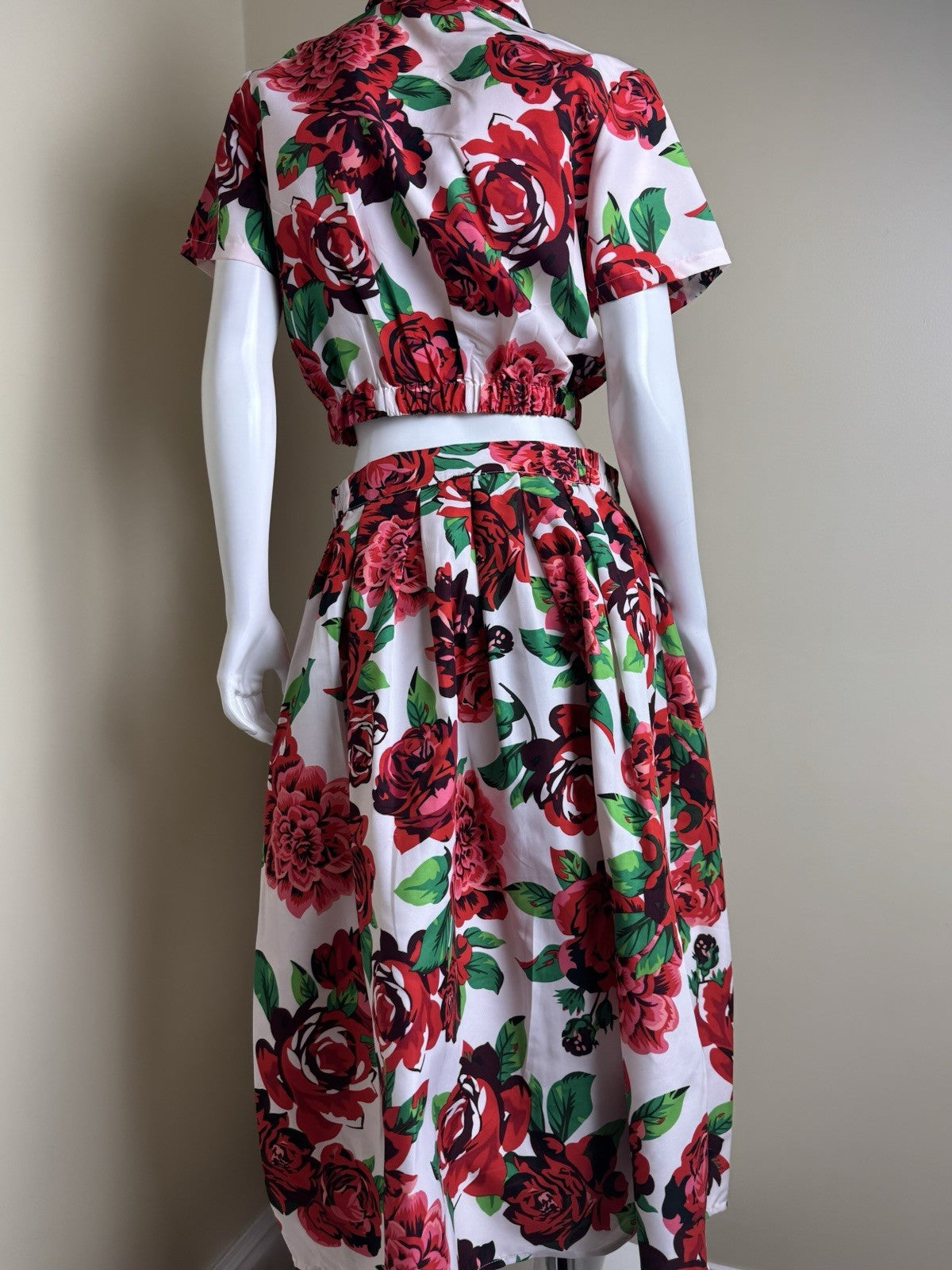 Her Destiny Women’s 2pc Set Top Skirt Size M    (B.05)