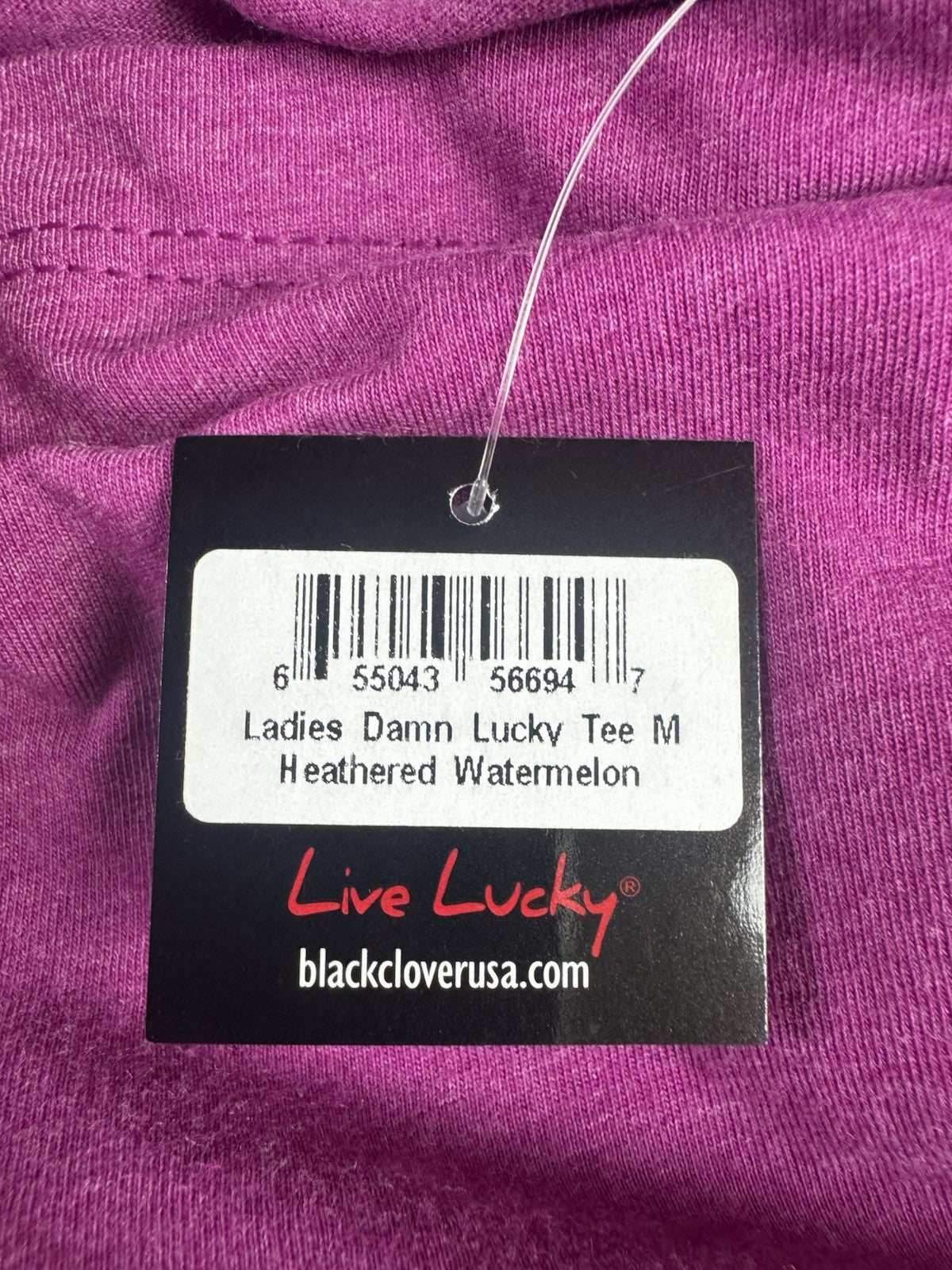 Black Clover Women’s T-Shirt  Pullover Sz L.    (B.174)