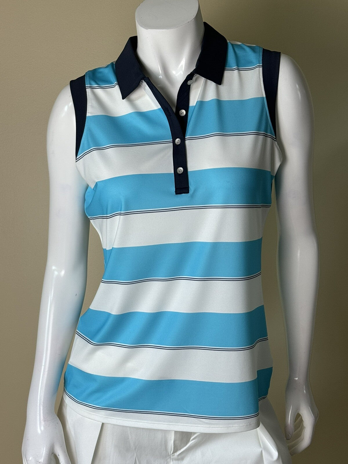 Cutter and Buck Women’s White Blue Polo Shirt Size M.     (B.68)