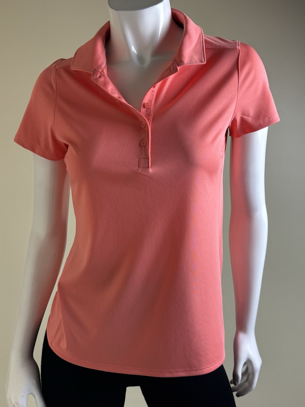 Puma Women’s Golf Shirt Sz S.   (B.130/10)