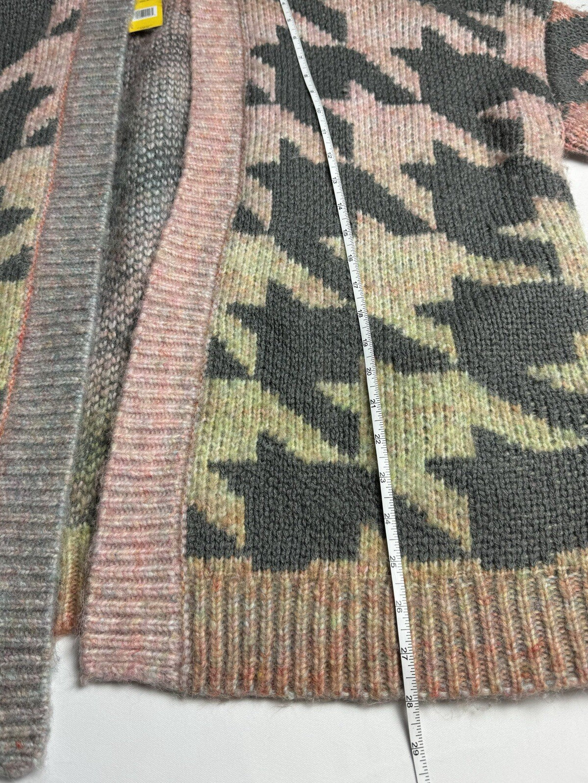 $99 Circus NY Women’s Houndstooth Cardigan Sweater Size M. (B.101)