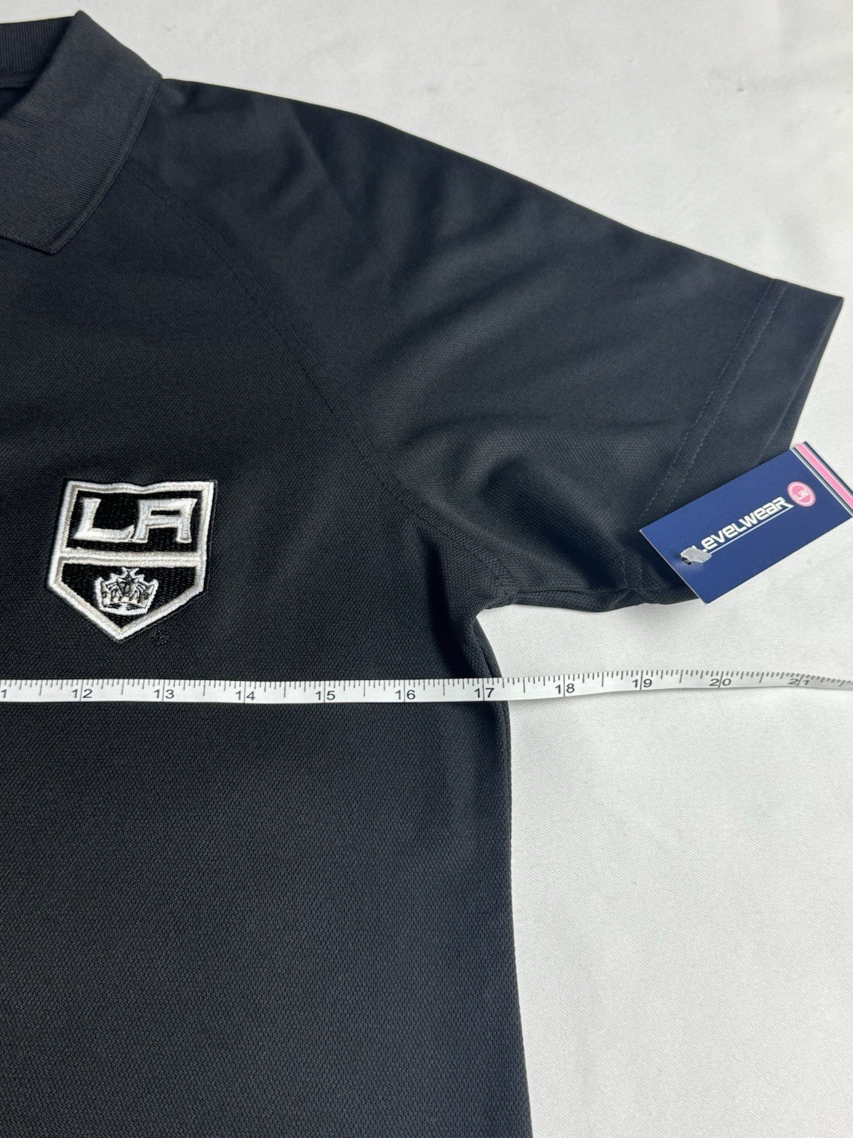 LeverWear Women's Golf shirt Sz M   (B.172)