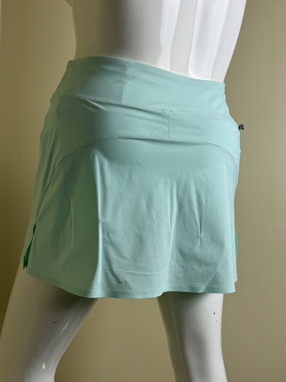 $108 Greyson Phoenix Skort Sz L Mint Green (B.81)