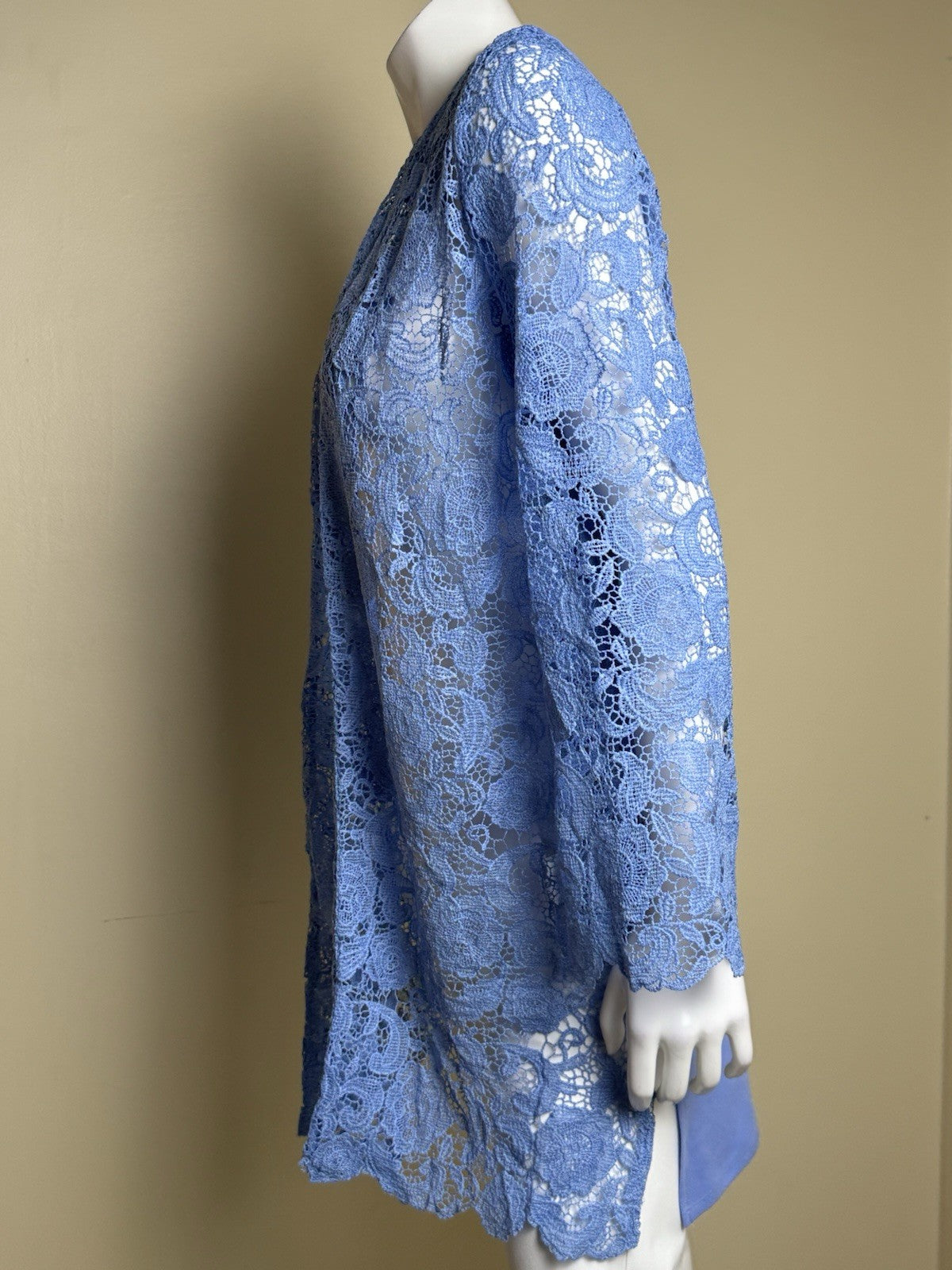 $99 Isaac Mizrahi Lace Open Front Cardigan Blue Size S.     (B.172)