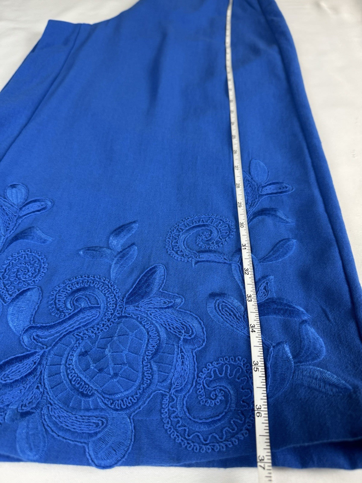 $89 Adrianna Papell Women's Embroidered Trousers Pants Sz L.      (B.182)