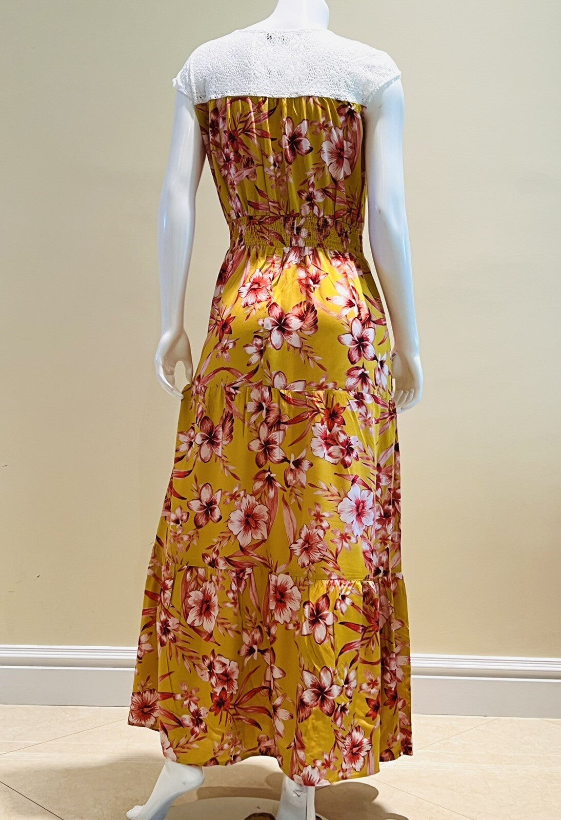 Luxology Floral Dress Women’s Size M long Maxi