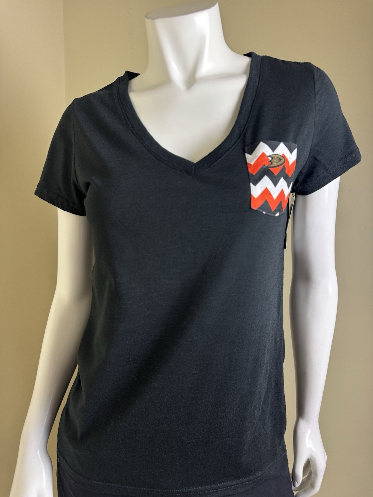 LeverWear Women's Golf shirt Sz L   (B.160)