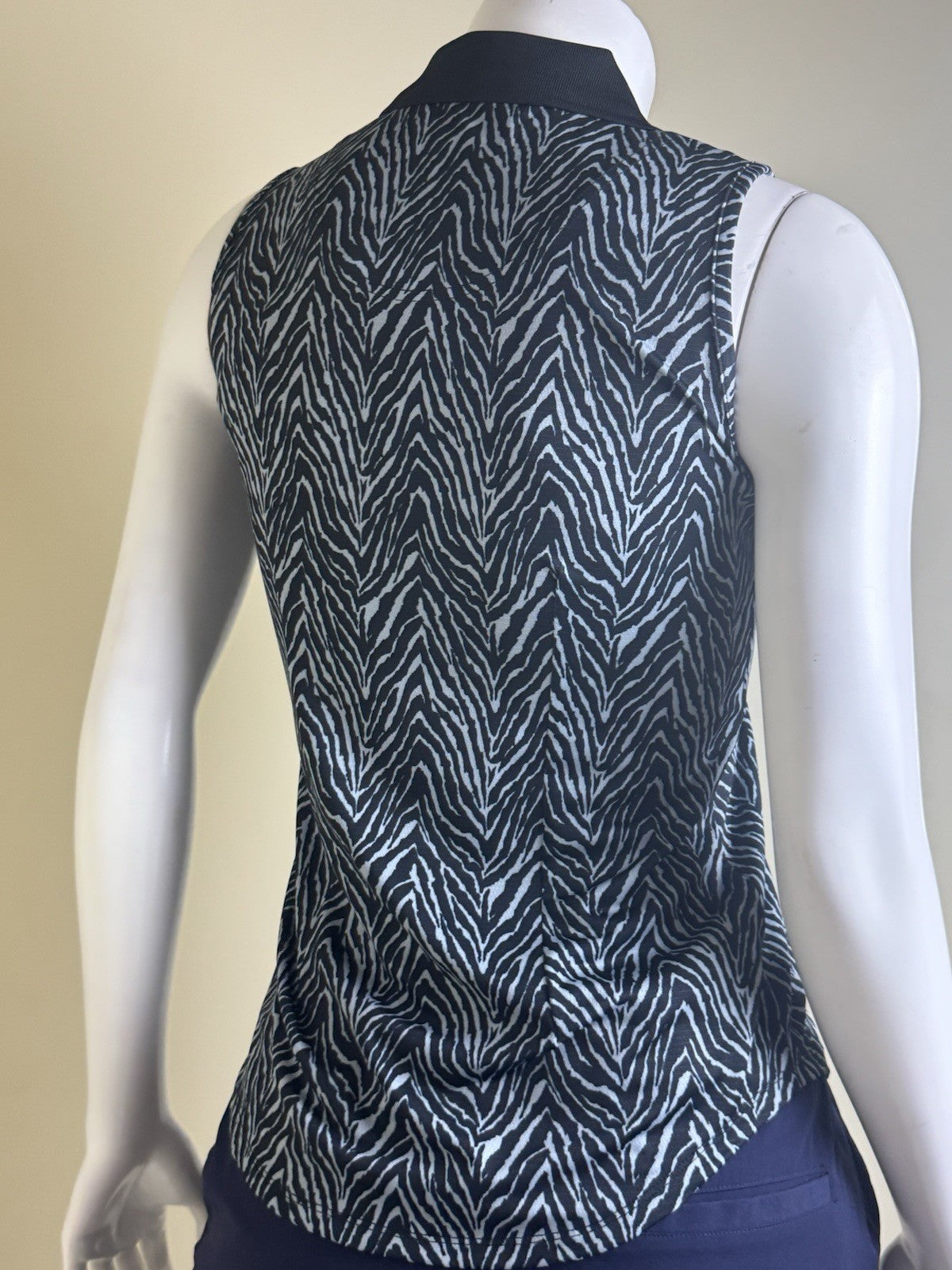 Sport Haley Women's Top Golf Shirt Sz XS   (B.156)