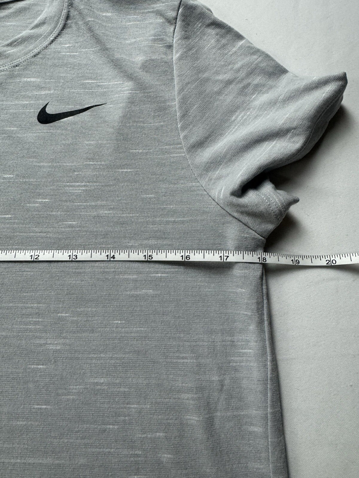 Nike Dri-fit Women’s Golf Shirt Sz M.    (B.134/1)