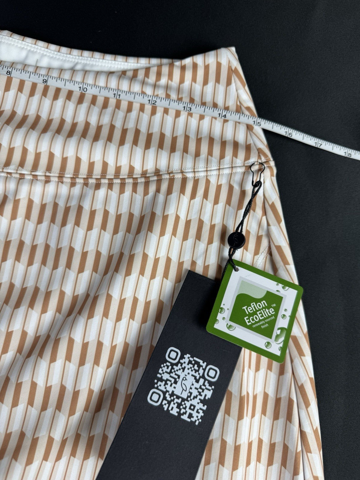 A. Putnam Womens Golf Skort Sz S   (B.037)