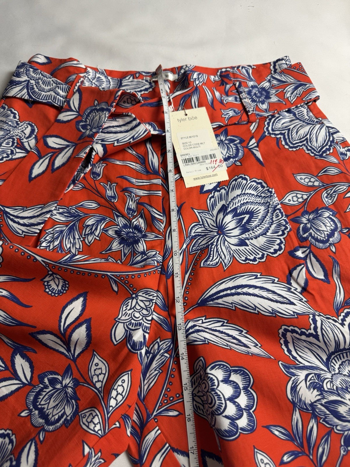 Tyler Boe Women’s Shorts Floral High Waist Belted Sz 10.    (B.164)