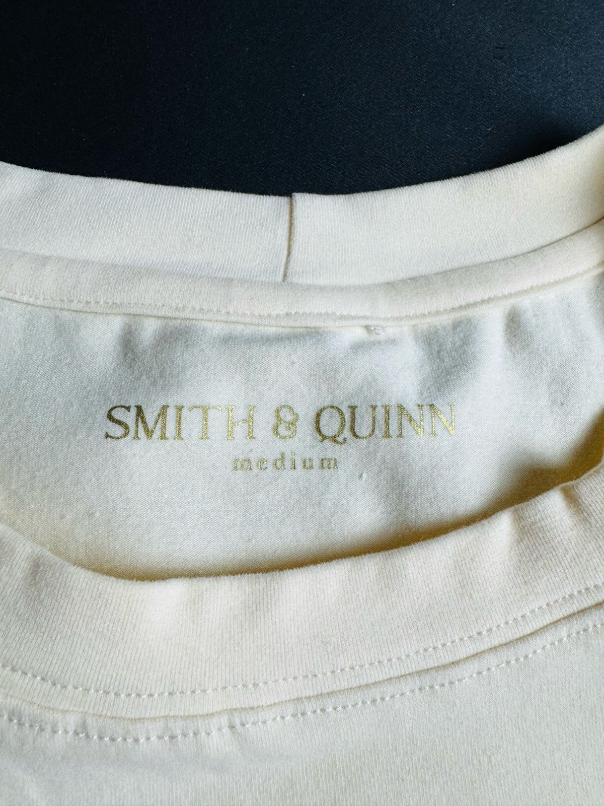 Smith & Quinn Women’s Golf SweatShirt Size M.     (B.038)