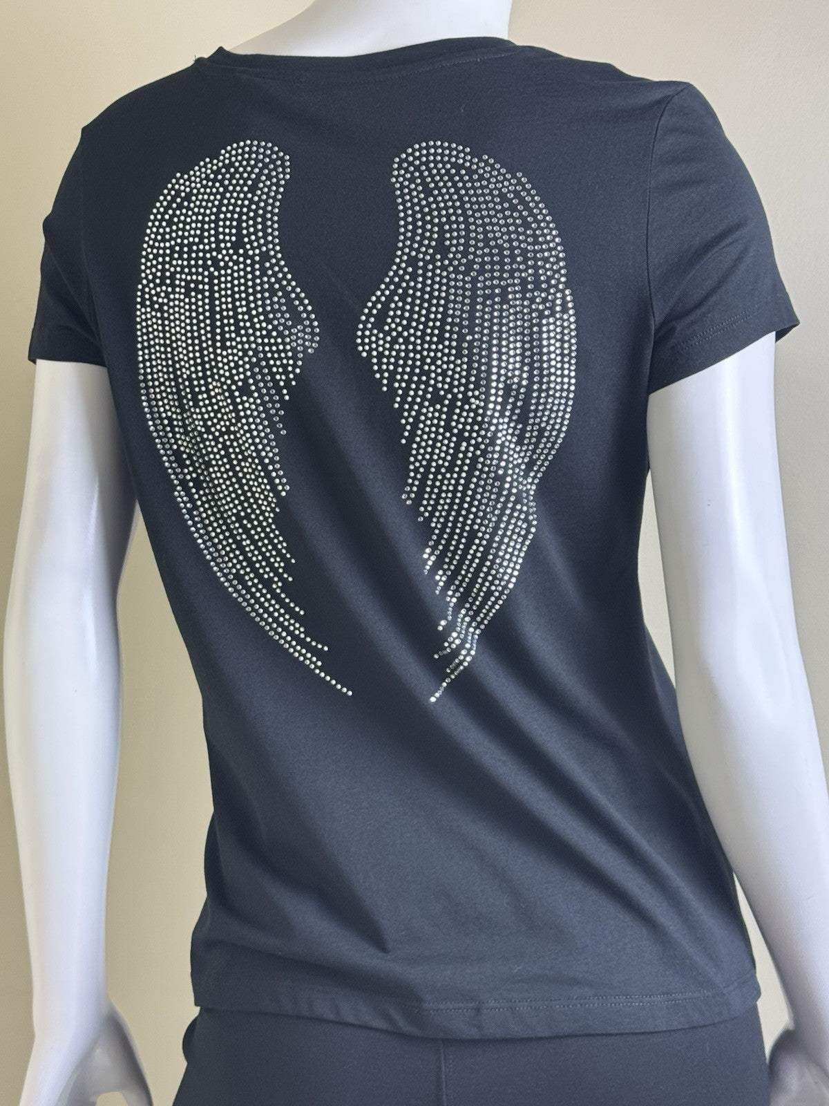 Guess Women’s Embroidery Wings Shirt Sz XL. (B.150)