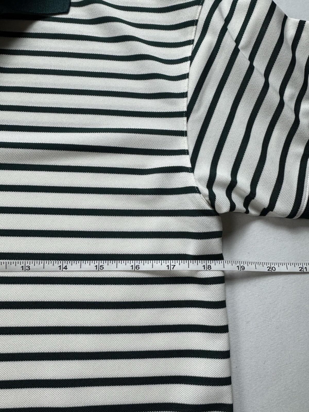 Puma Women’s Golf Shirt Sz S.   (B.131/7)