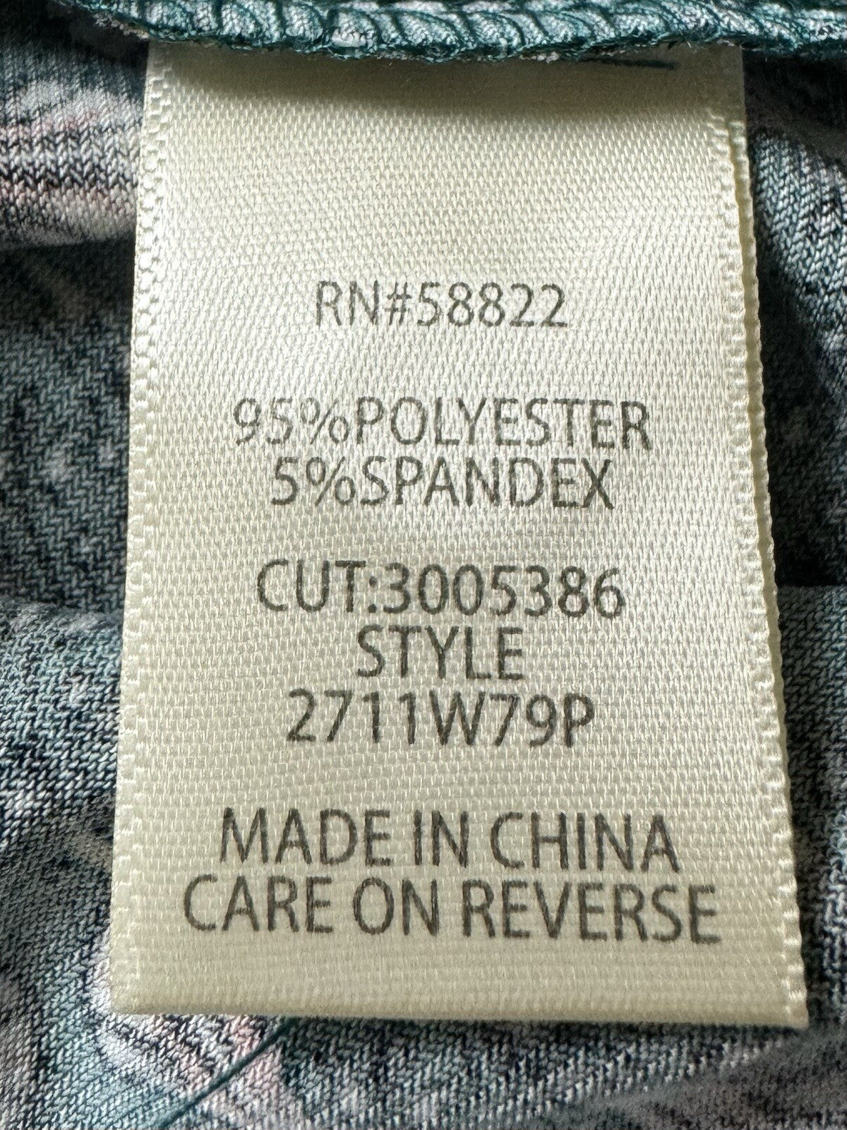 $88 Max Studio Women’s Long Sleeve Top Size MP.  (B.120)