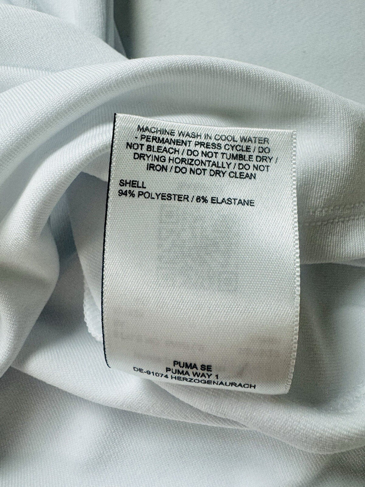 Puma Women's Half Zip Pullover Sweatshirt Size S.   (B.105)