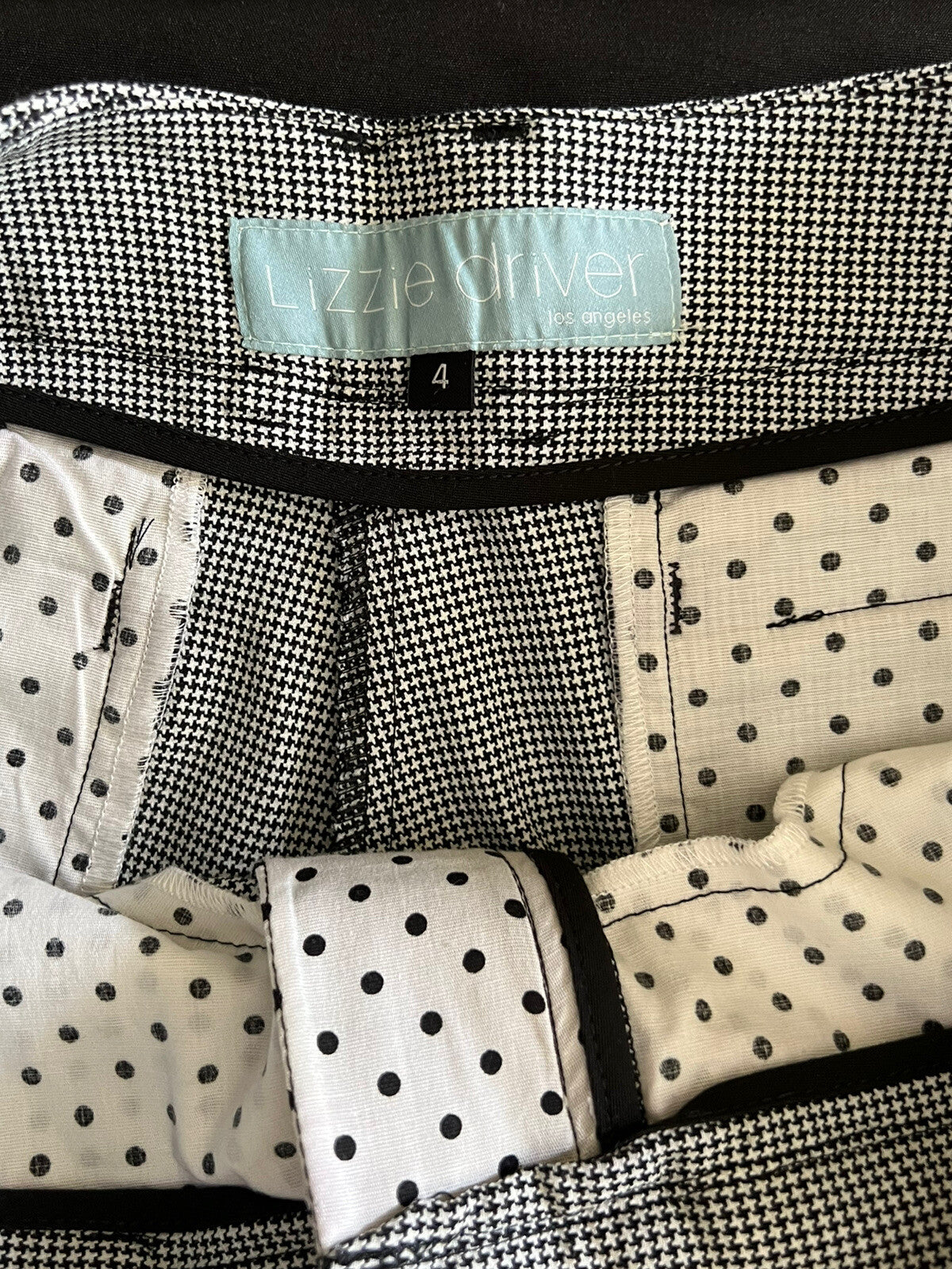 Lizzie Driver Women’s Houndstooth Golf Pants Sz 4 Black White Checks Pattern