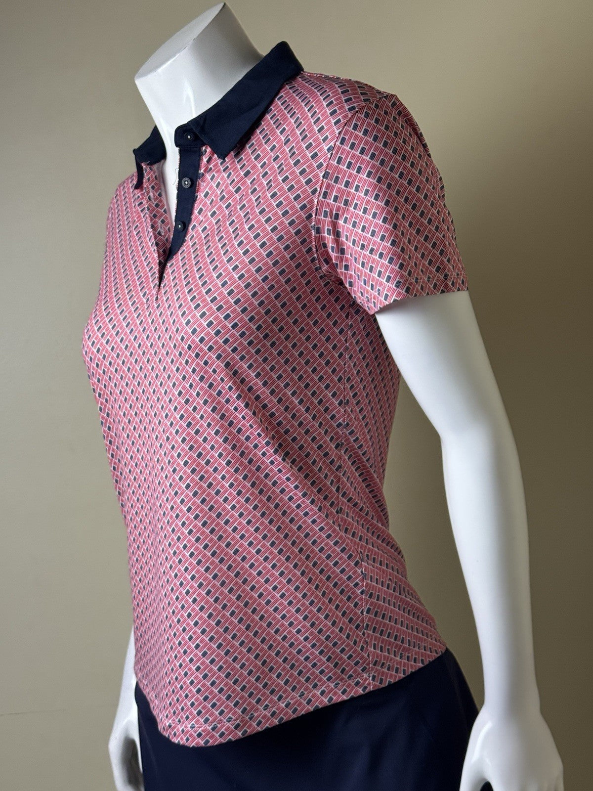 Puma Women’s American Flag Printed Golf Shirt Sz S.   (B.164/3)
