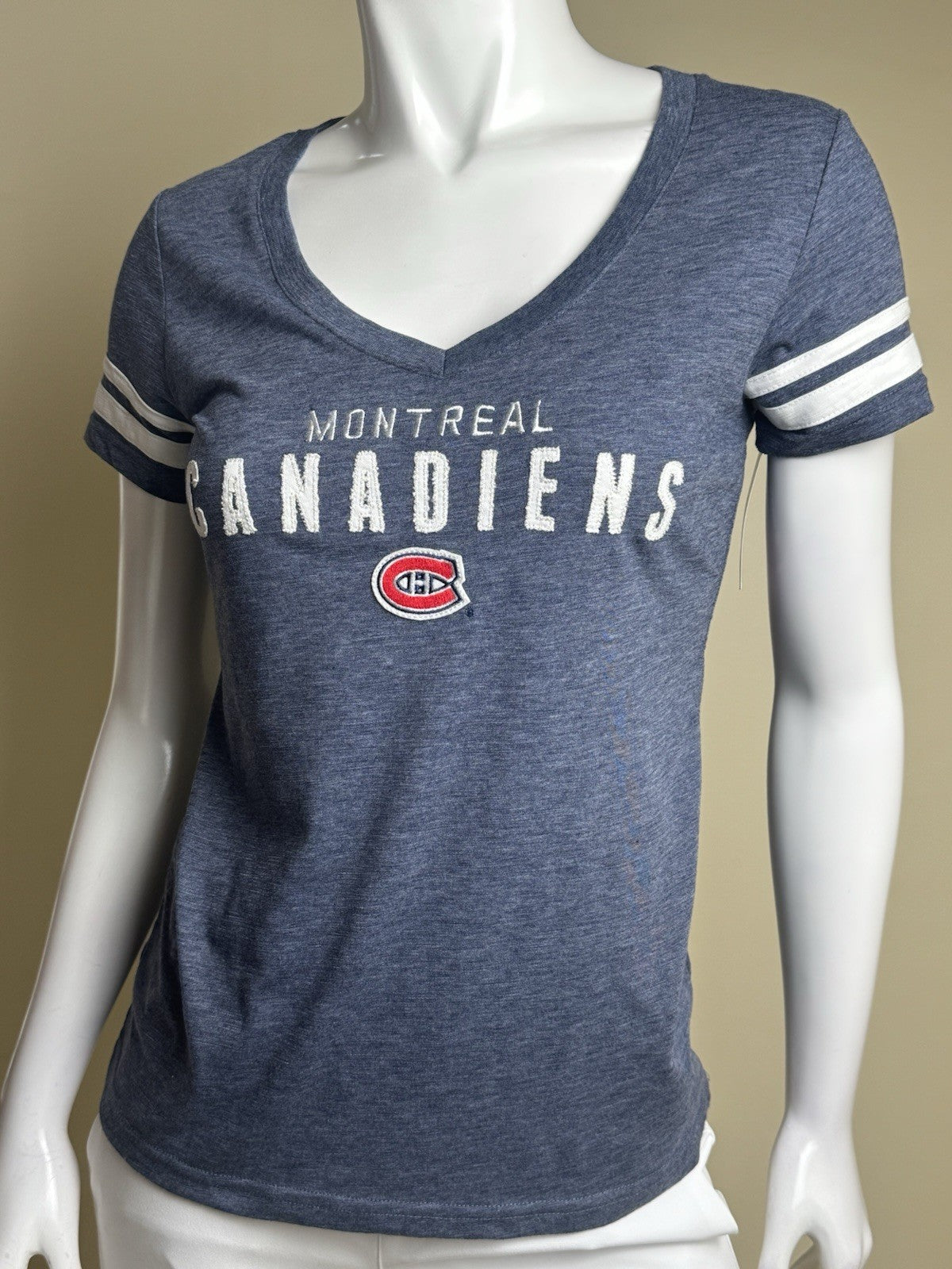 LeverWear Women's Canadiens Logo T-shirt Sz M   (B.172)