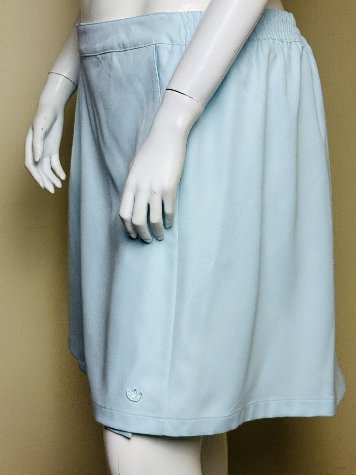 $80 Adidas Women’s Contempo Skirt Sz XL.     (B.142)