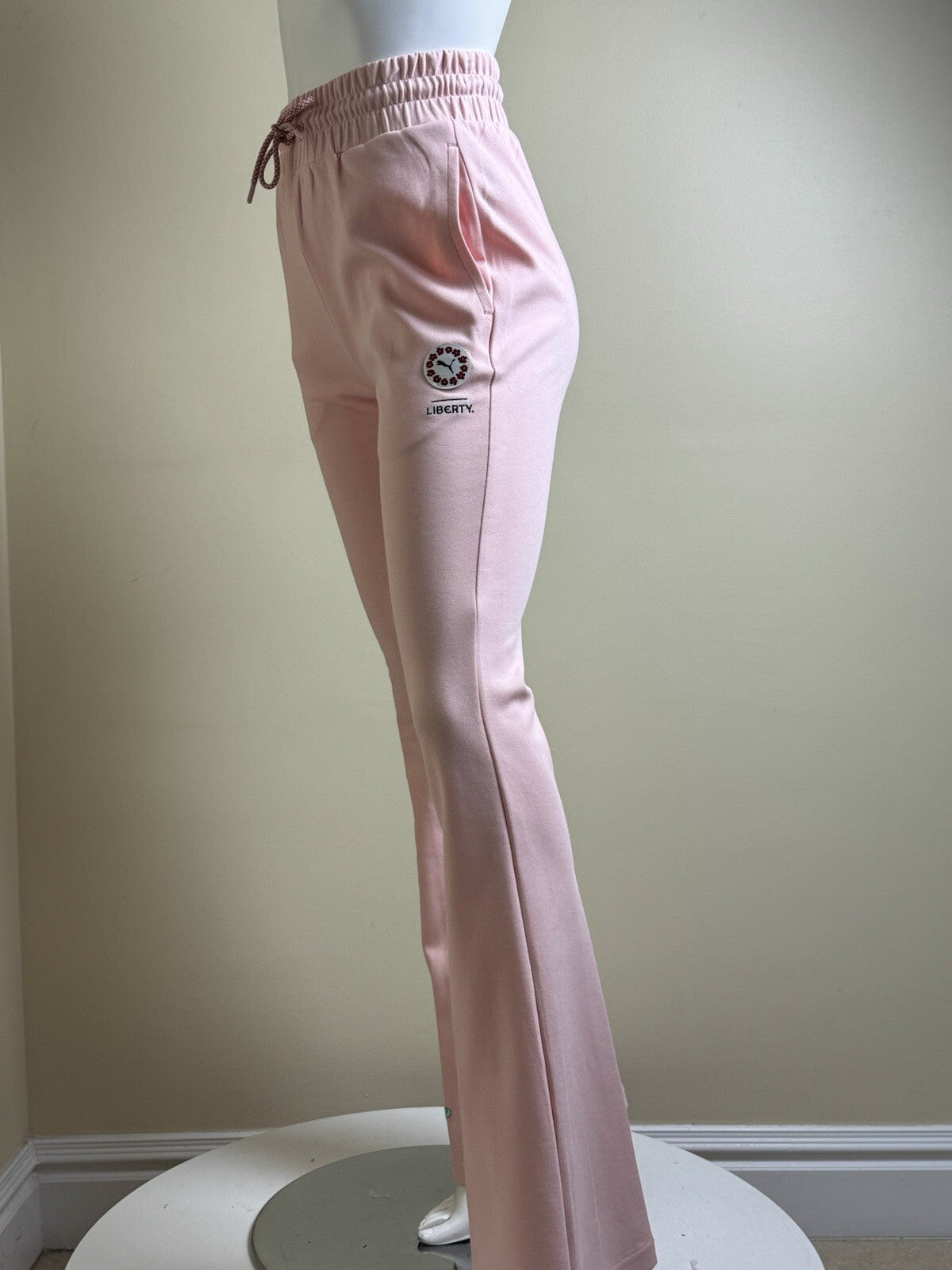 Puma Liberty Women’s Pink Wide Leg Pants Floral Embroidery Size XS.   (B.105)