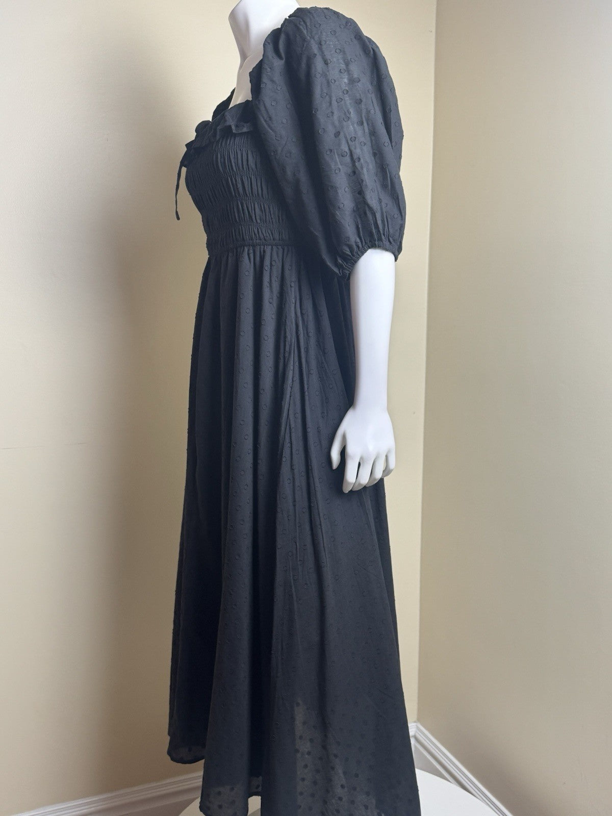 R Vivimos Women Black Maxi Dress Sz M. (B.168)