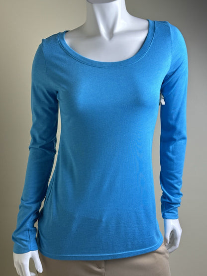 Fishers Island Club Women’s Long Sleeves Shirt Size XS.  (B.114/1)