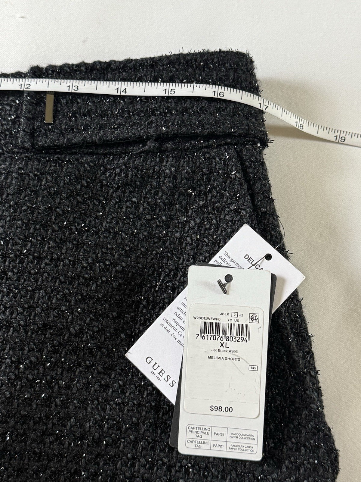 $98 Guess Women's Black Melissa Shorts Sz XL.        (B.141)