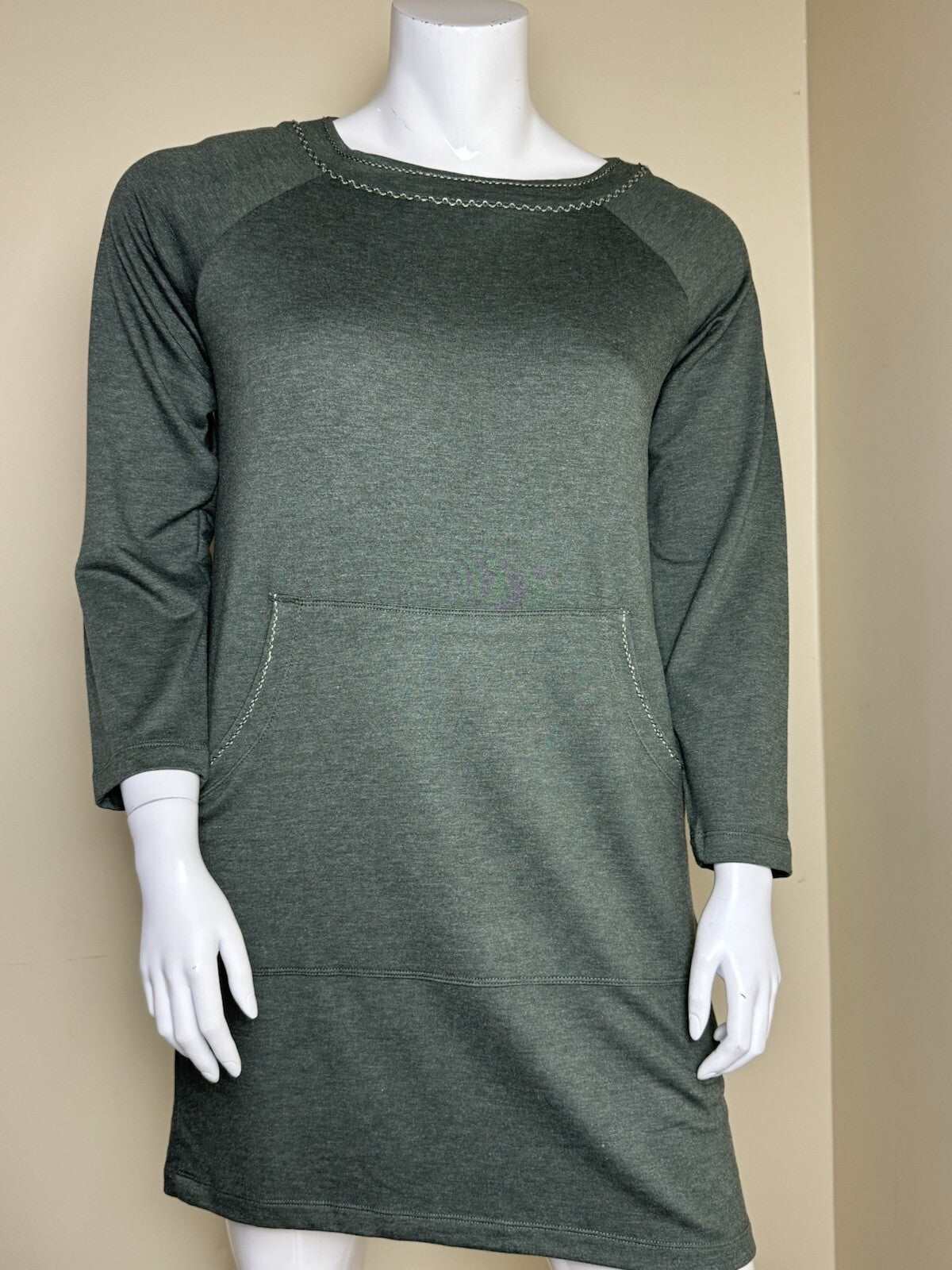 $98 Max Studio Women’s Green Army Dress Sz L  (B.38)