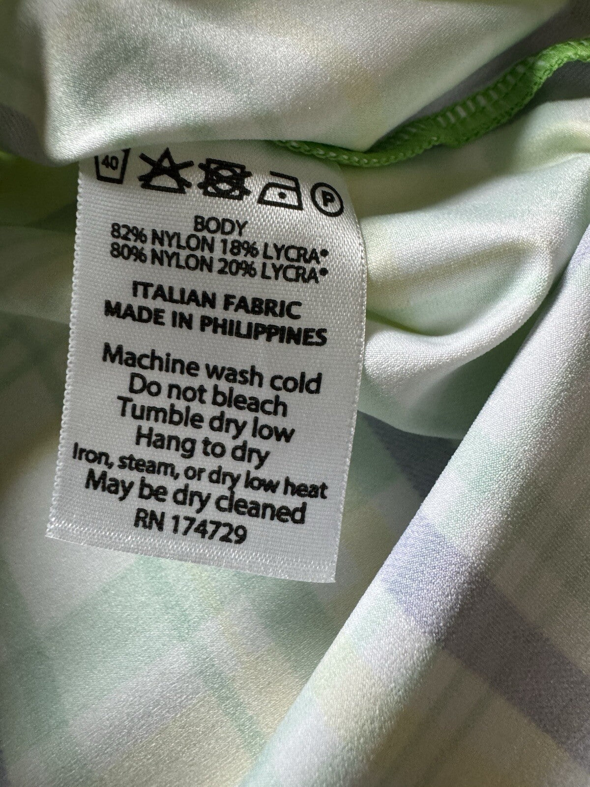 KINONA Women’s Sleeveless Golf Plaid Shirt Sz XS.   (B.130)