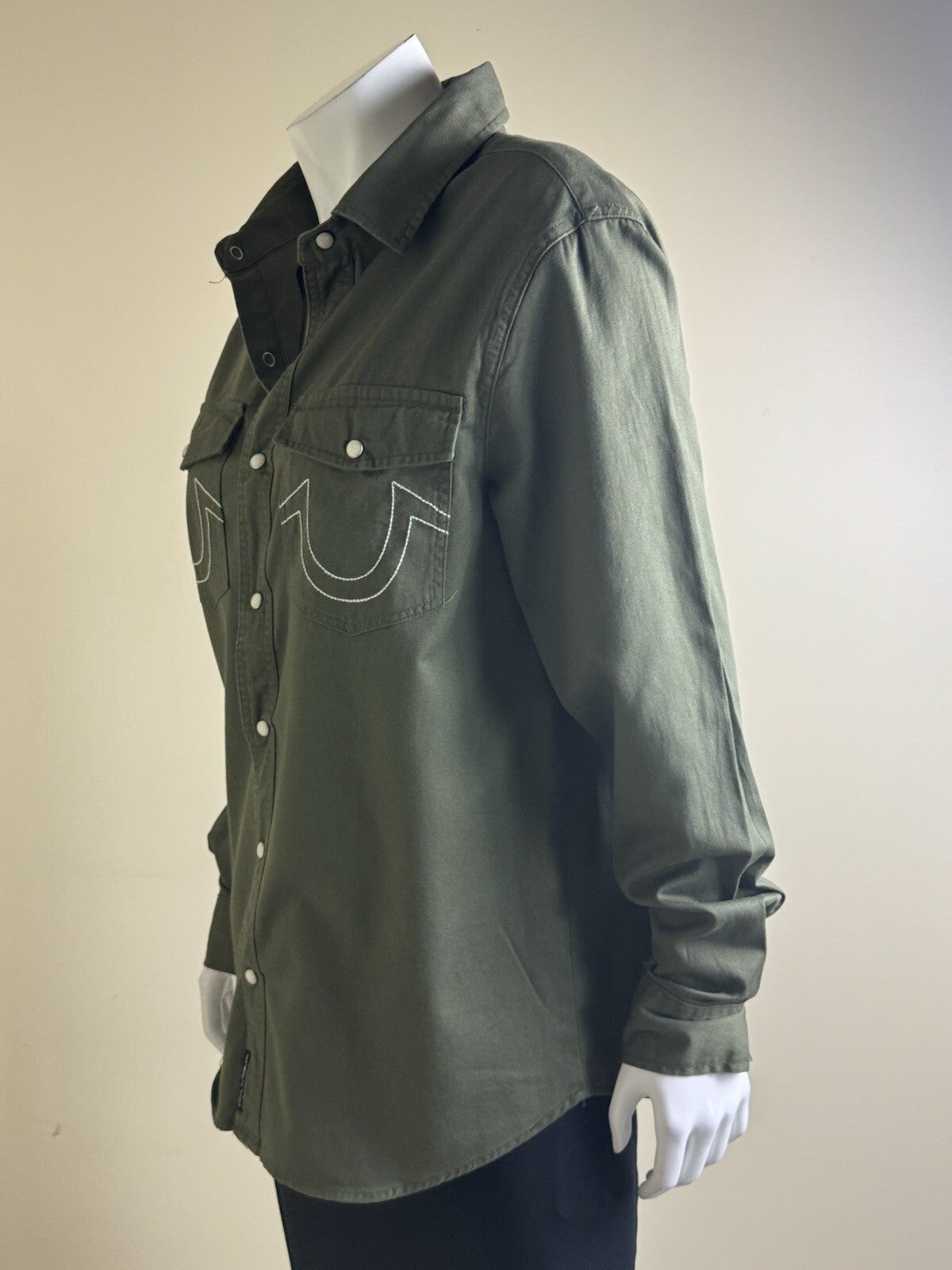 $89 True Religion Pearl Snap Button Down Long Sleeve Shirt Size S.   (B.143)