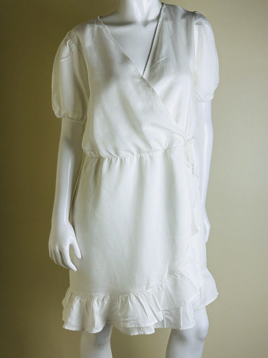 Madison + Hudson Women's White Dress Size M